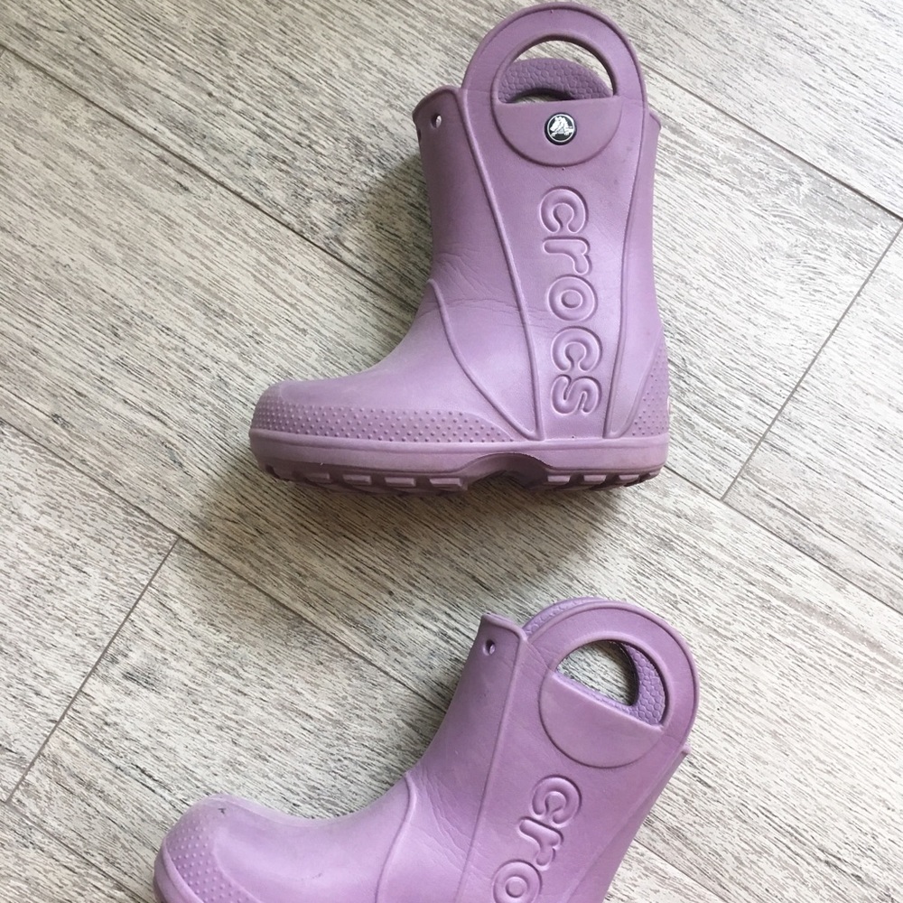 Purple Crocs Rainboots 9 C in Great Condition